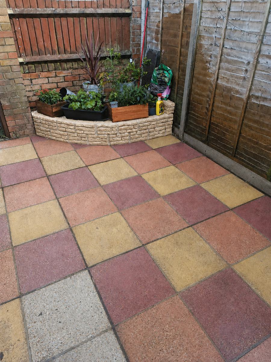 Patio cleaning, coloured slabs, after
